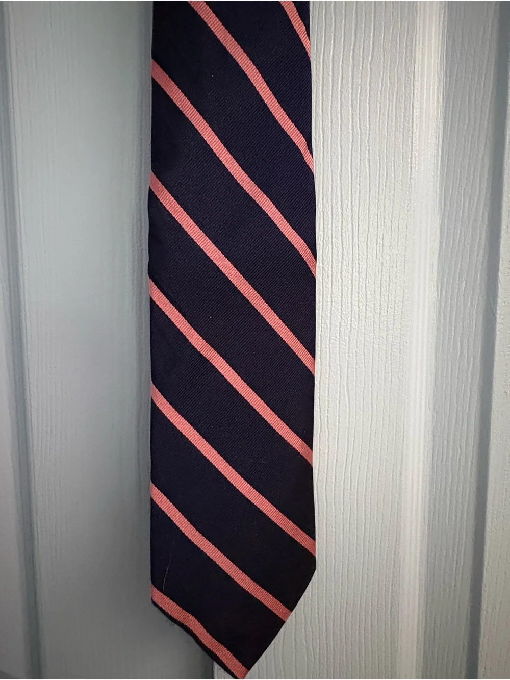 Brooks Brothers Navy Tie with Pink Diagonal Stripes